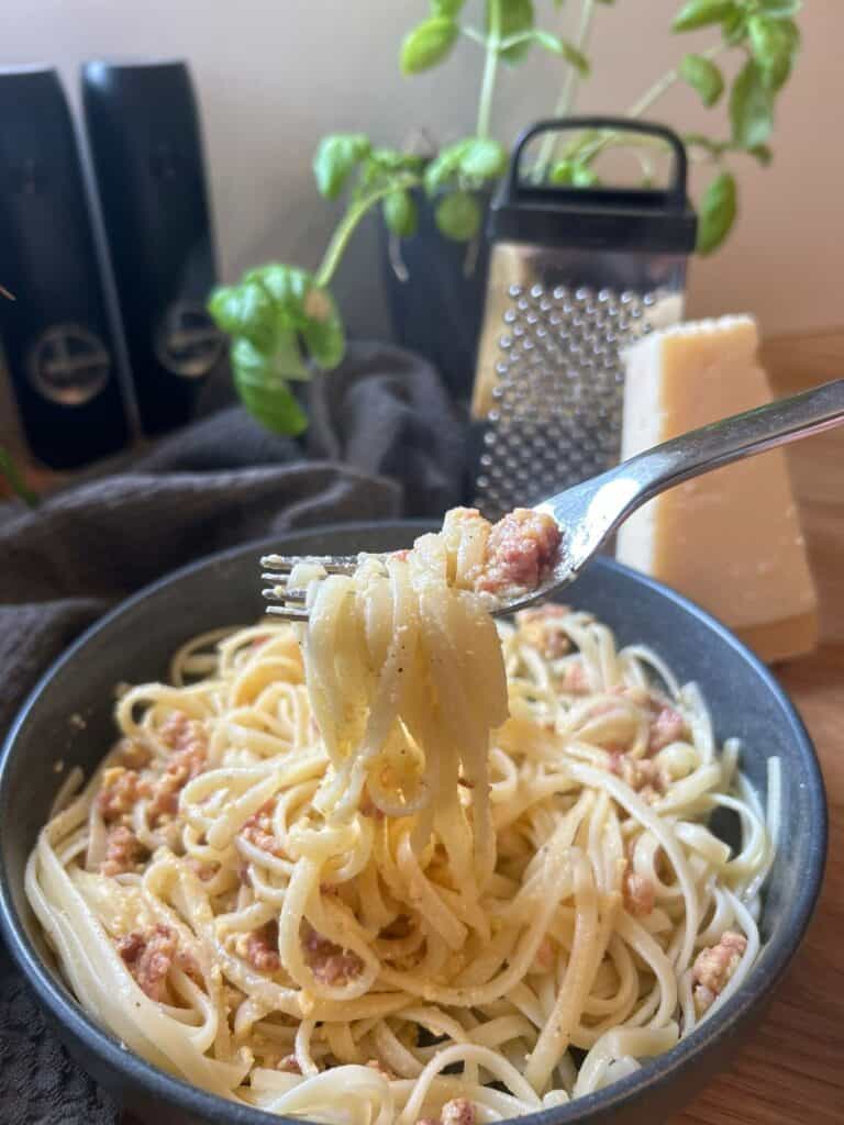 Carbonara - echt. lecker. italienisch - Einfach pfeffern - der Food ... Carbonara - echt. lecker. italienisch - Einfach pfeffern - der Food ...